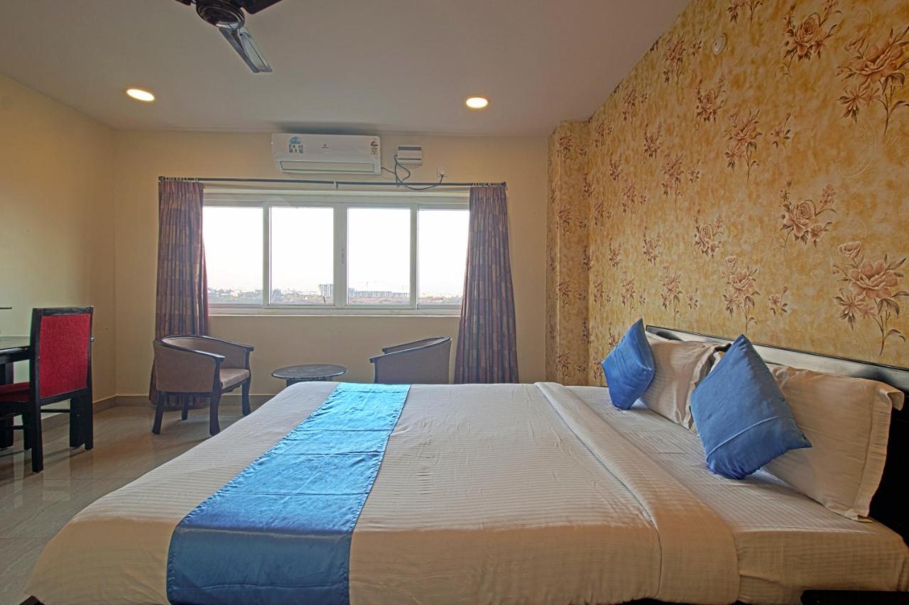 Hotel Ns Royal Emirates With 3Hr Early Check In Χιντεραμπάντ Εξωτερικό φωτογραφία