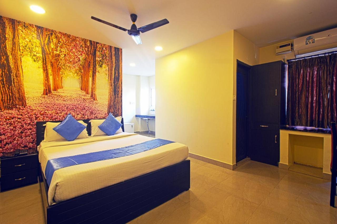 Hotel Ns Royal Emirates With 3Hr Early Check In Χιντεραμπάντ Εξωτερικό φωτογραφία