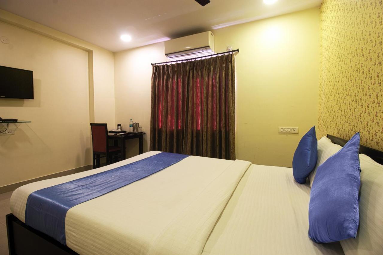 Hotel Ns Royal Emirates With 3Hr Early Check In Χιντεραμπάντ Εξωτερικό φωτογραφία