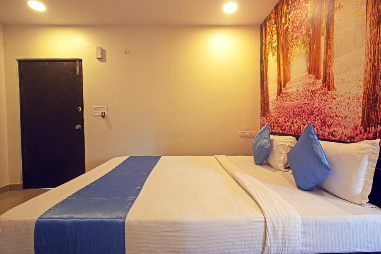 Hotel Ns Royal Emirates With 3Hr Early Check In Χιντεραμπάντ Εξωτερικό φωτογραφία