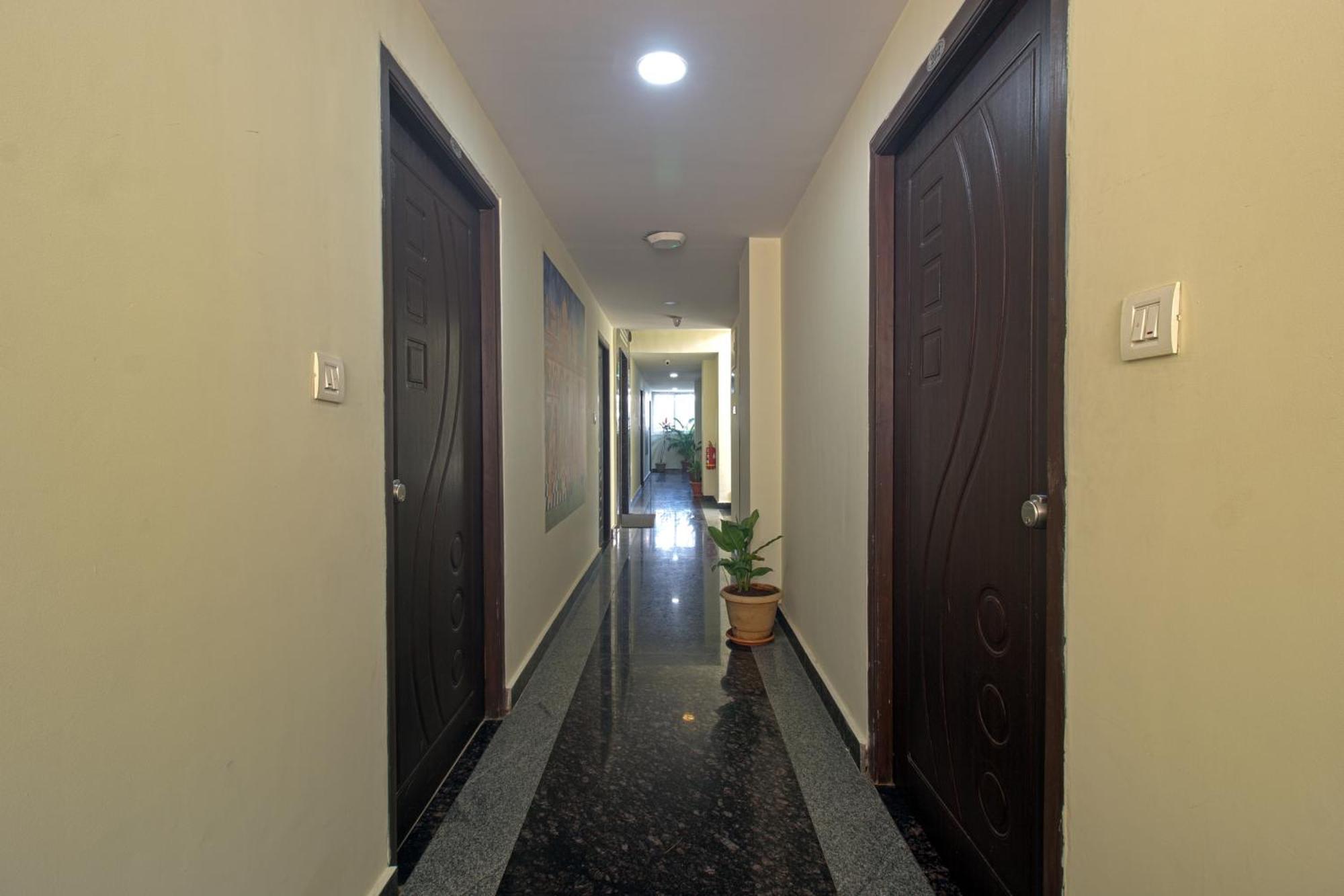 Hotel Ns Royal Emirates With 3Hr Early Check In Χιντεραμπάντ Εξωτερικό φωτογραφία